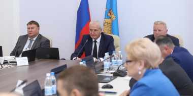 Новые меры поддержки молодых учителей и студентов педвузов приняты в регионе - 2023-04-25 13:35:00 - 2