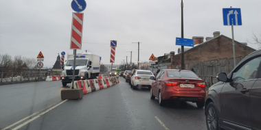 С сегодняшнего дня в Пскове перекрыта половина Ольгинского моста - 2023-03-15 13:05:00 - 2