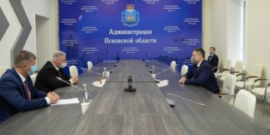 Михаил Ведерников обсудил вопросы профсоюзного движения с Михаилом Шмаковым - 2021-09-30 09:13:00 - 2