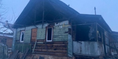 Жилой дом горел в Великих Луках - 2022-12-27 11:05:00 - 2