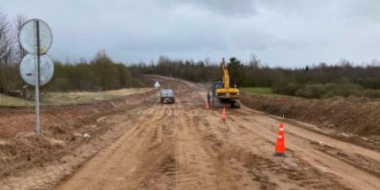 Продолжается капитальный ремонт дороги Плотично - Кунья в Куньинском районе - 2021-05-12 10:56:00 - 2 Продолжается капитальный ремонт дороги Плотично - Кунья в Куньинском районе - 2021-05-12 10:56:00 - 2
