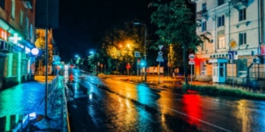 В Великих Луках продолжается модернизация системы уличного освещения - 2022-05-26 13:05:00 - 2