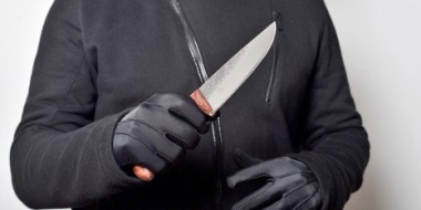 Ревнивец из Новосокольников зарезал своего соперника во время застолья - 2022-10-11 09:35:00 - 2