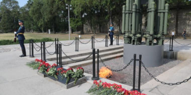 Жители Псковской области приняли участие в минуте молчания - 2023-06-22 13:35:00 - 2