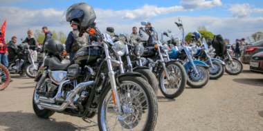 Открылся очередной мотосезон. Сотни мотоциклистов выехали на дороги Пскова - 2023-05-10 14:35:00 - 2