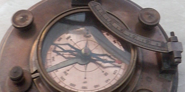 Таможенники не дали вывезти из Псковской области старинный компас - 2023-03-01 14:05:00 - 3