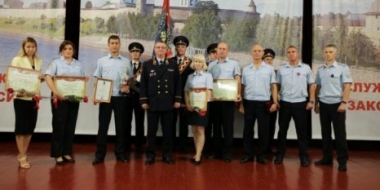 Медалями и грамотами наградили полицейских Псковской области - 2022-09-01 09:35:00 - 2