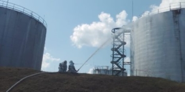 На Великолукской нефтебазе прошло учение по тушению пожара - 2021-07-15 15:12:00 - 2