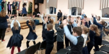 Школьники Великих Лук приняли участие в представлении, посвященном ПДД - 2022-01-14 12:35:00 - 2