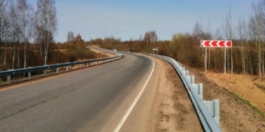 Установлено барьерное ограждение на дорогах в Бежаницком районе - 2021-06-04 10:56:00 - 2