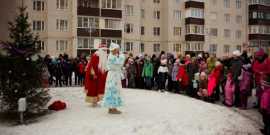 Поддержать Великие Луки на конкурсе «Лучший зимний двор» можно до 15 марта - 2023-03-10 13:35:00 - 2