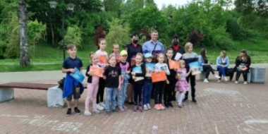 Псковские полицейские организовали для детей конкурс рисунков на асфальте - 2021-06-03 11:59:00 - 2