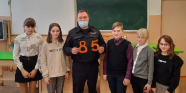 Сотрудники ГИБДД Великолукского района провели акцию «Безопасное детство» - 2021-03-31 14:13:00 - 2 Сотрудники ГИБДД Великолукского района провели акцию «Безопасное детство» - 2021-03-31 14:13:00 - 2