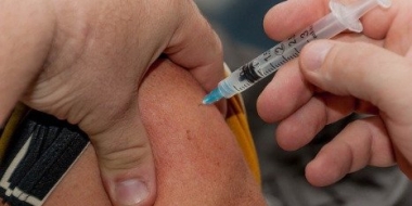 Жителей Великих Лук приглашают на вакцинацию от гриппа - 2022-12-21 13:35:00 - 2