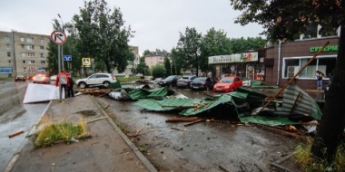 Последствия сильнейшего урагана в Великих Луках - 2021-06-25 23:00:00 - 2