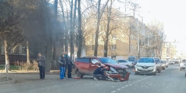 В Великих Луках на проспекте Гагарина произошло ДТП - 2021-11-02 12:28:00 - 4