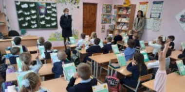 В Великих Луках школьникам напомнили, что «ПДД - это закон жизни» - 2021-09-08 10:37:00 - 2