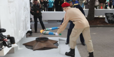 Вечный огонь впервые зажжен в Острове вместе с 10 регионами России - 2024-05-06 17:05:00 - 2