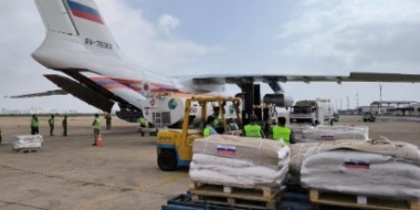 Многотонный гуманитарный груз отправлен из России в Пакистан - 2022-09-24 15:00:00 - 2