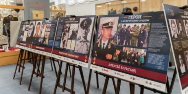 Выставка «Герои с вечно русским сердцем» работает в Псковском музее - 2022-12-09 15:05:00 - 2