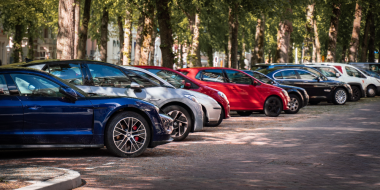 Меньше парковочных мест хотят делать у новостроек - 2023-02-06 18:05:00 - 2