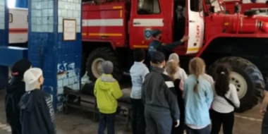 В пожарно - спасательных частях города Великие Луки прошел день открытых дверей - 2021-05-13 09:56:00 - 2 В пожарно - спасательных частях города Великие Луки прошел день открытых дверей - 2021-05-13 09:56:00 - 2