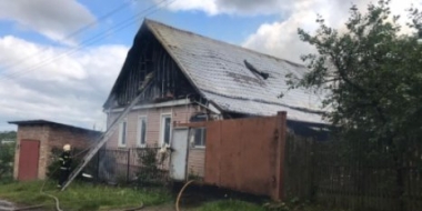 В Великих Луках мужчина свел счеты с жизнью после поджога своего дома - 2021-06-15 12:56:00 - 2