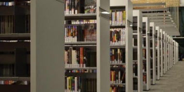 Михаил Ведерников поздравил работников библиотек - 2022-05-27 15:35:00 - 2