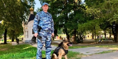 120 сотрудников полиции обеспечили порядок в День города в Великих Луках - 2022-08-29 12:05:00 - 2