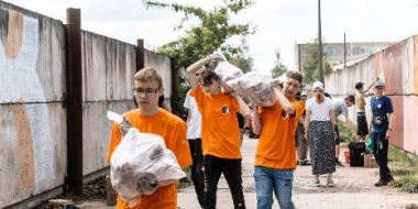 Более 30 студентов-волонтеров ПсковГУ приняли участие в арт-фестивале «Коридор» - 2022-06-14 20:05:00 - 2