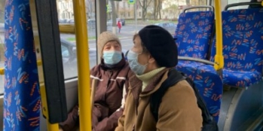 Псковичи стали лучше соблюдать масочный режим в общественном транспорте - 2021-10-29 16:35:00 - 2