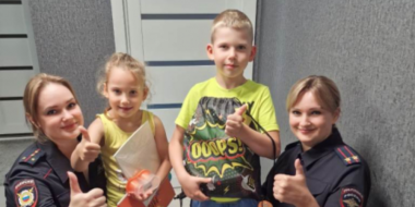 Полицейские помогли многодетным семьям Пскова подготовиться к учебному году - 2023-08-17 10:05:00 - 2