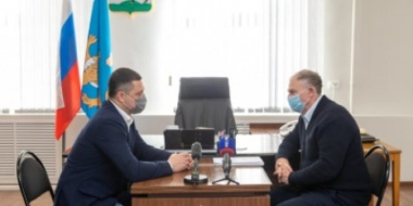 Вопросы развития Бежаницкого района обсудили Михаил Ведерников и Сергей Михеев - 2021-10-05 11:35:00 - 2