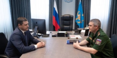 Михаил Ведерников встретился с военным прокурором Псковского гарнизона - 2022-06-08 12:35:00 - 2