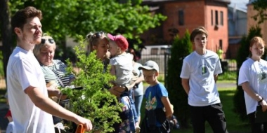 Сто деревьев высадили в Печорах в рамках акции «Сад Памяти» - 2022-06-14 09:35:00 - 2