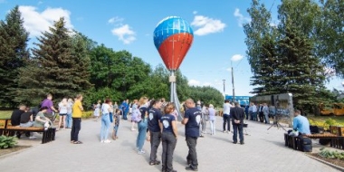 В Великих Луках торжественно открыли памятник Воздухоплаванию - 2021-06-11 17:00:00 - 2
