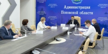 В Пскове обсудили формат проведения выпускных в детских садах и школах - 2021-05-17 11:36:00 - 2