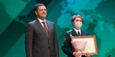 Губернатор наградил специалистов Псковской таможни - 2021-05-21 14:36:00 - 2