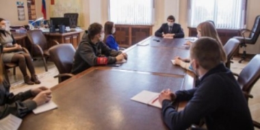 Великолукские студенты провели один день в городской Думе - 2022-01-28 11:05:00 - 2
