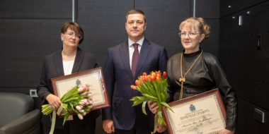 Михаил Ведерников поблагодарил женщин-медиков за работу - 2023-03-07 15:35:00 - 2