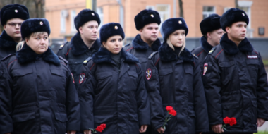 В Пскове почтили минутой молчания память погибших стражей правопорядка - 2023-11-08 17:05:00 - 2