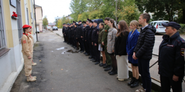 Невельчане почтили память погибших участковых - 2023-10-06 17:35:00 - 2