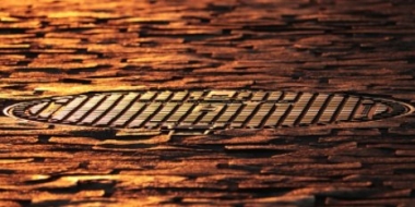 17 крышек от люков украл мужчина в Великих Луках - 2021-05-27 11:36:00 - 2