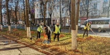 В Великих Луках проходит месячник по благоустройству - 2022-10-18 11:38:09 - 2