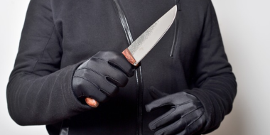 Драка с ножевым ранением произошла в Пскове из-за линолеума - 2024-04-03 12:35:00 - 2