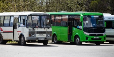 В Псковской области перевозчик самовольно отменил льготы для студентов - 2022-10-27 16:24:43 - 2