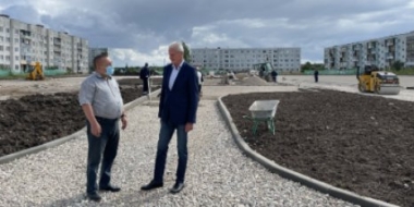 Строительство ФОКОТа в Дно проинспектировал Александр Котов - 2021-08-04 11:31:31 - 2