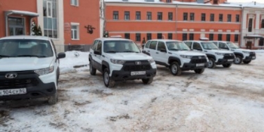 Ключи от служебных автомобилей вручили Главам сельских поселений региона - 2021-12-07 10:05:00 - 2