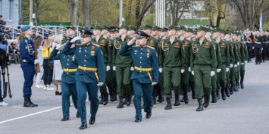 Великие Луки отметили День Победы торжественным маршем - 2021-05-09 17:26:00 - 2 Великие Луки отметили День Победы торжественным маршем - 2021-05-09 17:26:00 - 2