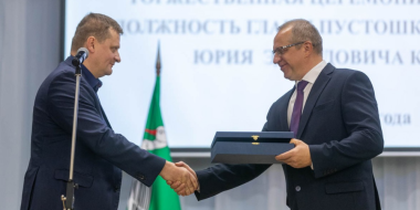 Юрий Кравцов официально вступил в должность Главы Пустошкинского района - 2023-05-03 10:05:00 - 2